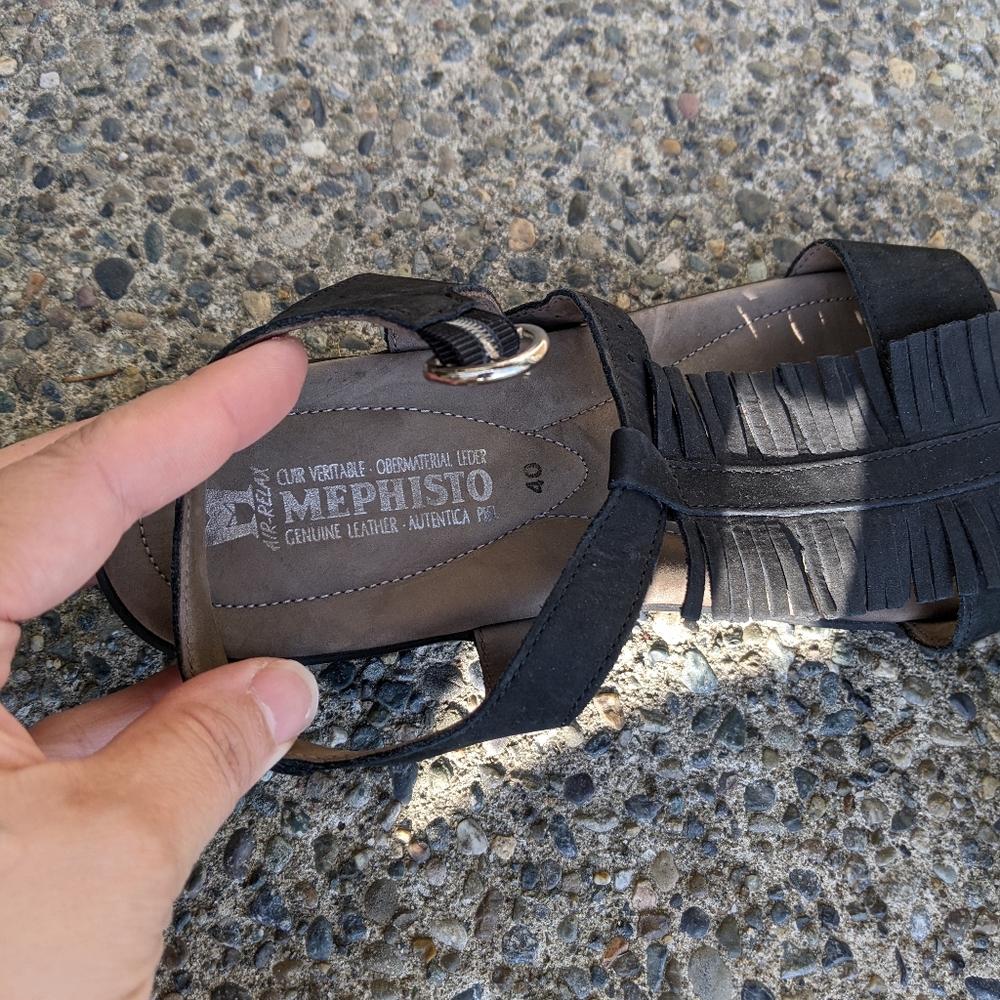 Mephisto RARE Fringe Black Sandals - Picture 4 of 8